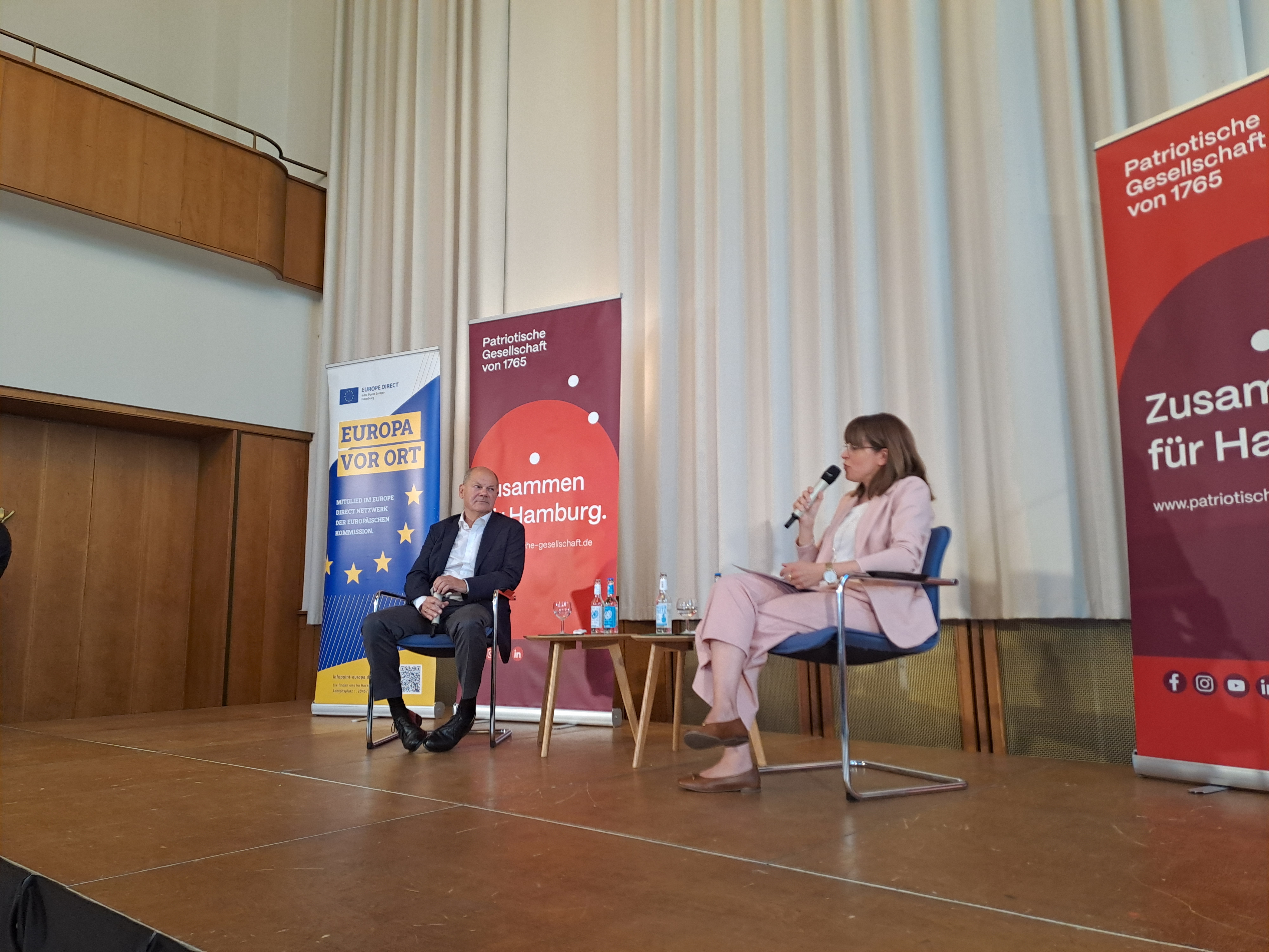 Rückblick: "Demokratien unter Druck" mit Olaf Scholz