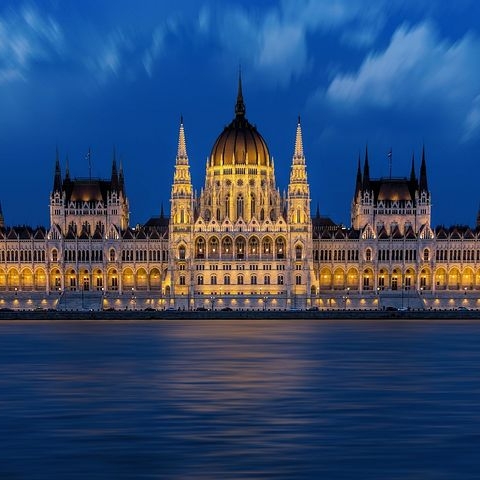 Einfrierung von Geldern  - EU friert Gelder in Milliarden Höhe an Ungarn ein 